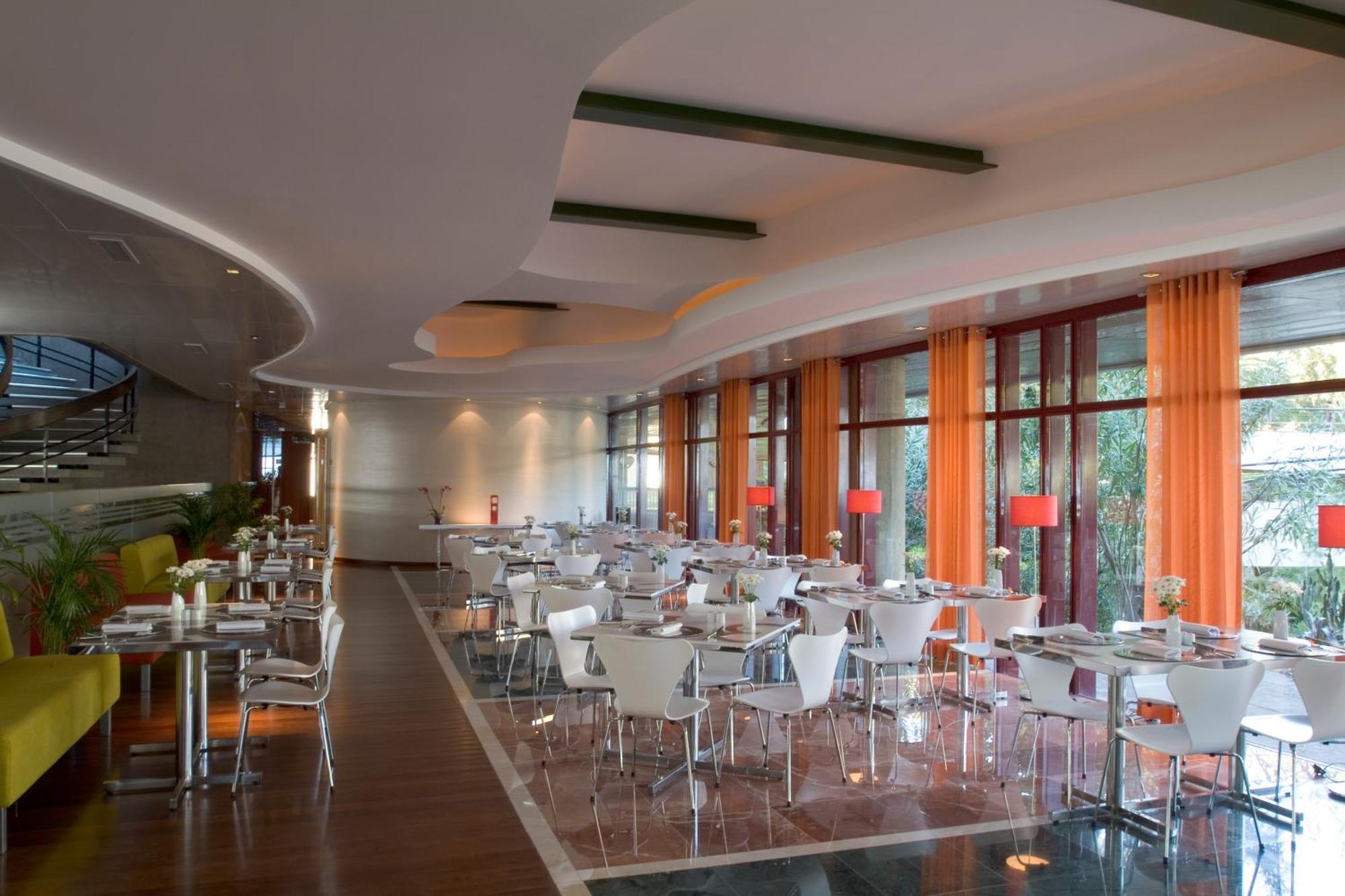 ペスターナ カジノ パーク ホテル&カジノ フンシャル レストラン 写真 Restaurant